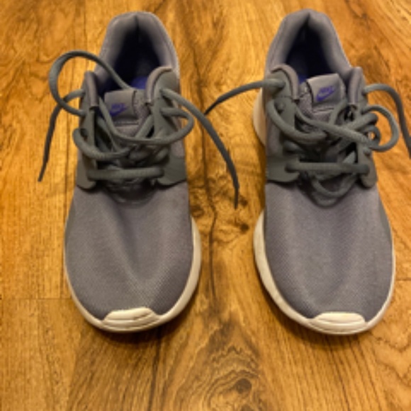 Nike comfort Footbed Running Shoes Sneakers Size 5.5 - Picture 5 of 6